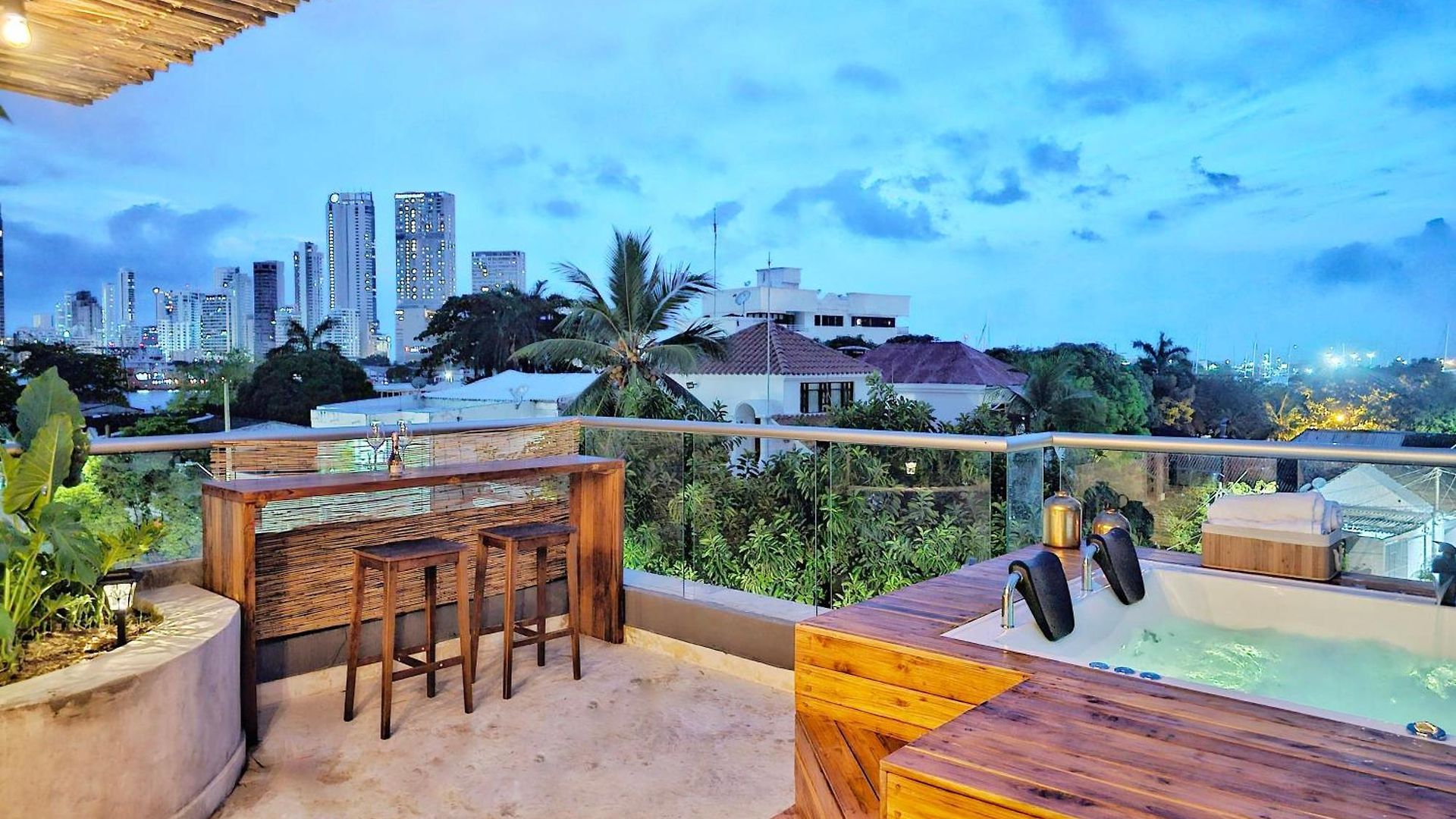 Casa Bambu 4floors Jacusi & View - Nearby Old Holiday home
